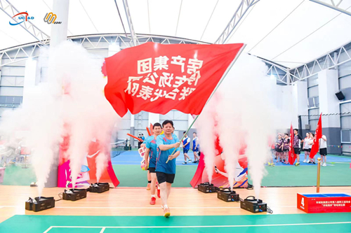 房產(chǎn)集團與停車場公司聯(lián)隊榮獲城投羽毛球賽混...